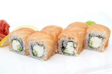 sushi lezzetli deniz ürünleri
