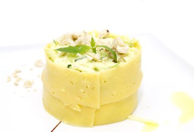 peynir ve Fındık salata