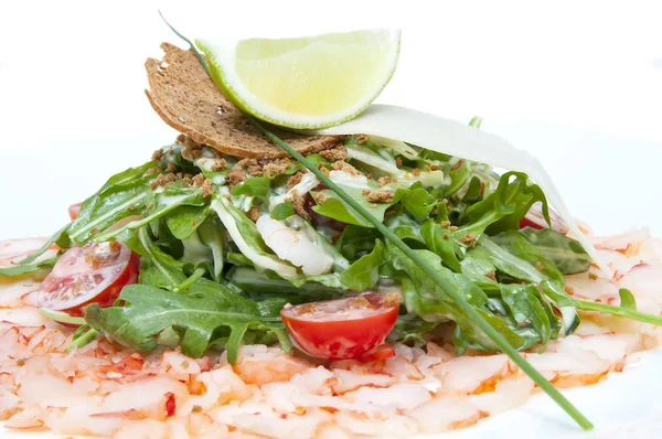 Salad udang sayuran dan arugula — Stok Foto