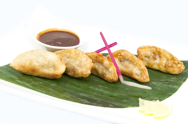 Albóndigas japonesas con lechuga —  Fotos de Stock