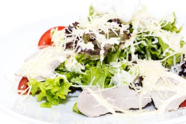 peynir, et ve sebze salatası