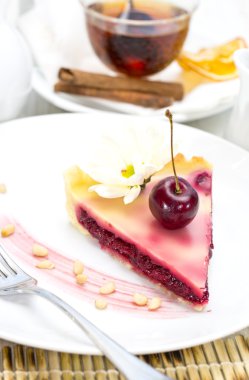 böğürtlenli turta