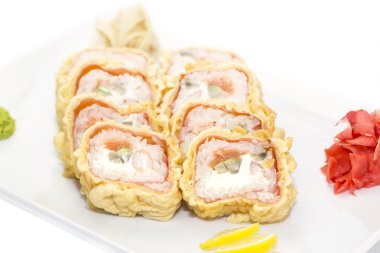 sushi lezzetli deniz ürünleri