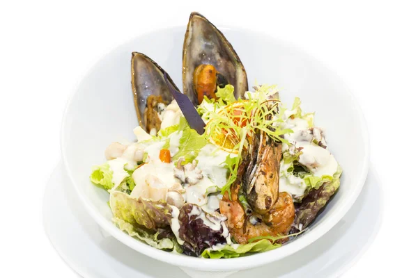 Salade aux légumes et fruits de mer — Photo