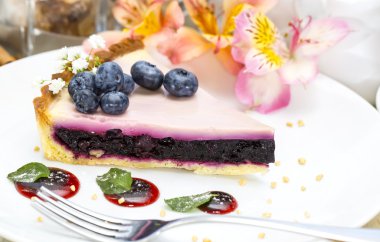 böğürtlenli turta