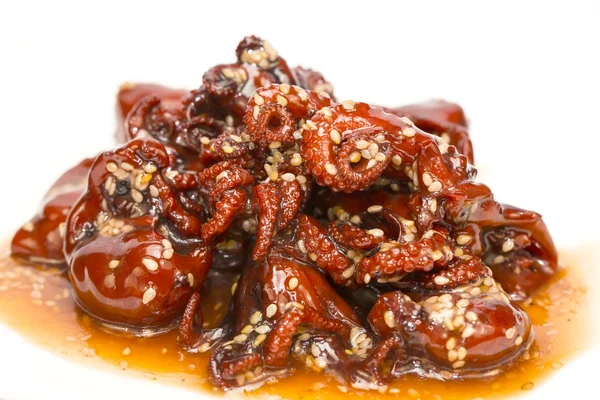 Octopus sallad i en kryddig grönsakssås — Stockfoto