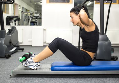 genç kızı spor salonunda