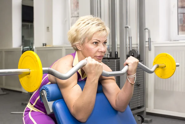 Competições de musculação feminina adulta — Fotografia de Stock