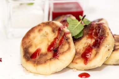 ekşi krema ve reçel ile Cheesecakes