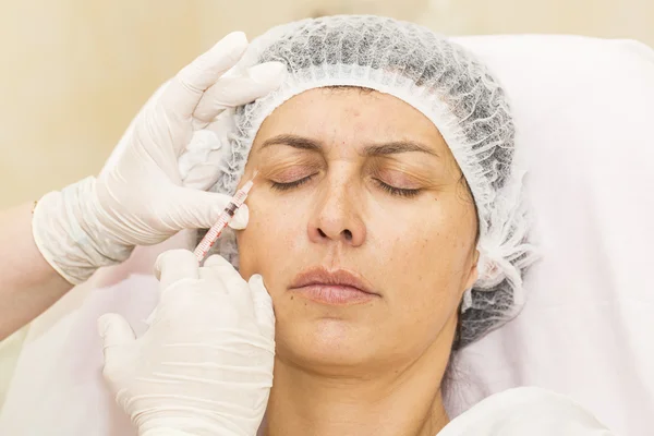 Cosmetic treatment with botox injection — Stock Photo, Image