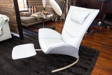 Döşemeli Sandalyeler