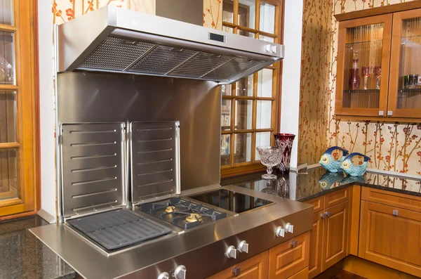 Mobiliario y electrodomésticos de cocina —  Fotos de Stock