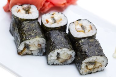 sushi lezzetli deniz ürünleri