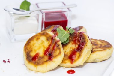 ekşi krema ve reçel ile Cheesecakes
