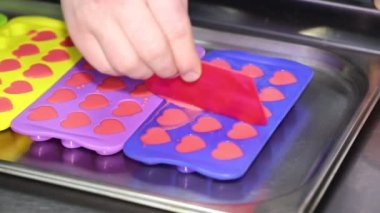 mutfakta yemek pasta