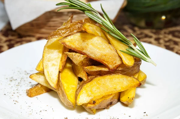 Fried potatoes — Stock Photo, Image