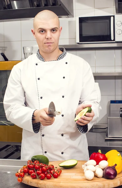 Chef preparando alimentos — Fotografia de Stock