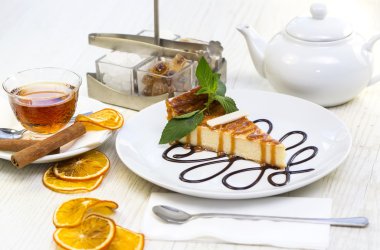 peynirli kek parçası