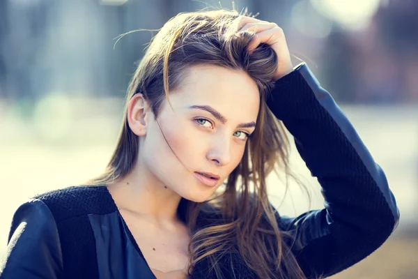 Girl in the park — Stock Photo, Image