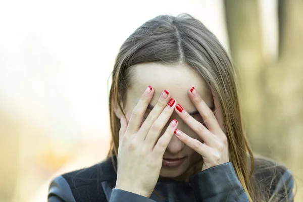 Ragazza nel parco — Foto Stock