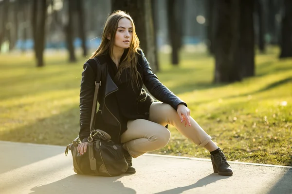 Girl in the park — Stock Photo, Image