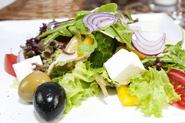 Griechischer Salat — Stockfoto