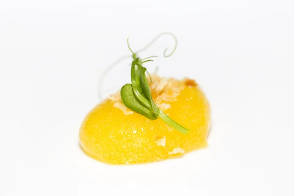 Molecular Cuisine mango jelly — Stock Photo, Image