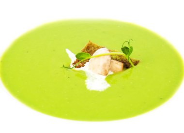 croutons bezelye çorbası