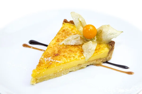 Dessert alla panna guarnito con menta — Foto Stock