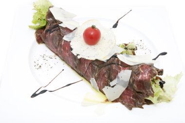 Carpaccio otlar ve peynir ile