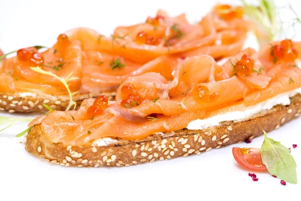 Sandwiches with salmon caviar — Stock Photo, Image