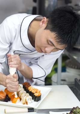 Japon suşi ile chef