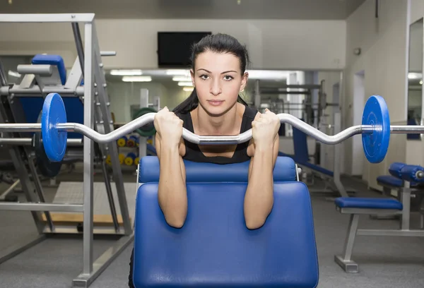 Young girl goes in for sports — Stock Photo, Image