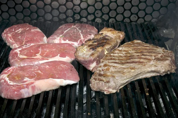 Cooking beef steak — Stock Photo, Image