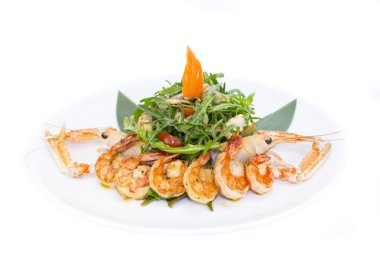 karides salatası yeşil sebze ve kerevit