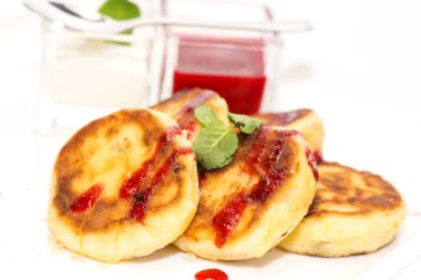 ekşi krema ve reçel ile Cheesecakes