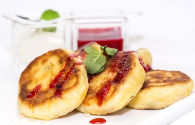 ekşi krema ve reçel ile Cheesecakes