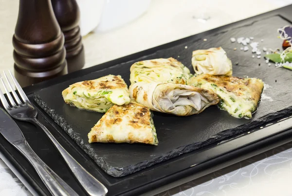 Pan de pita con verduras — Foto de Stock