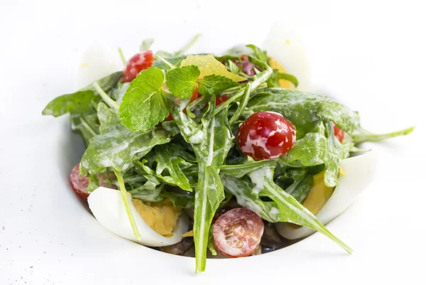 Groene salades en ei saus — Stockfoto