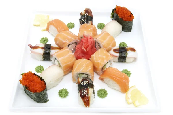 Sushi japonais poissons et fruits de mer — Photo