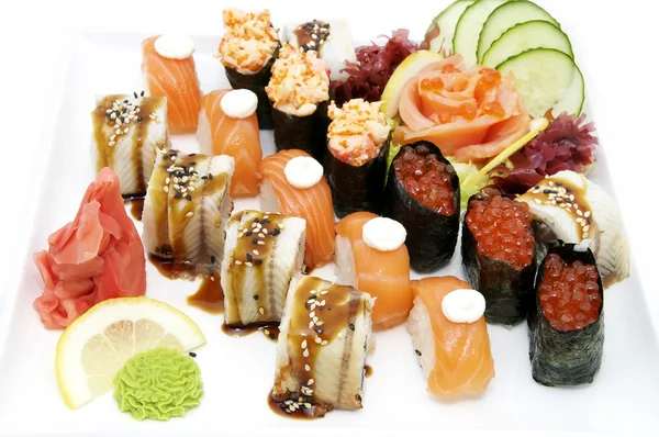 Japansk sushifisk och skaldjur — Stockfoto