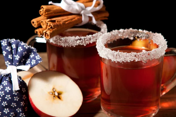 Twee glas glühwein — Stockfoto