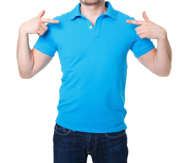 Modré tričko s límečkem na šabloně mladý muž — Stock fotografie