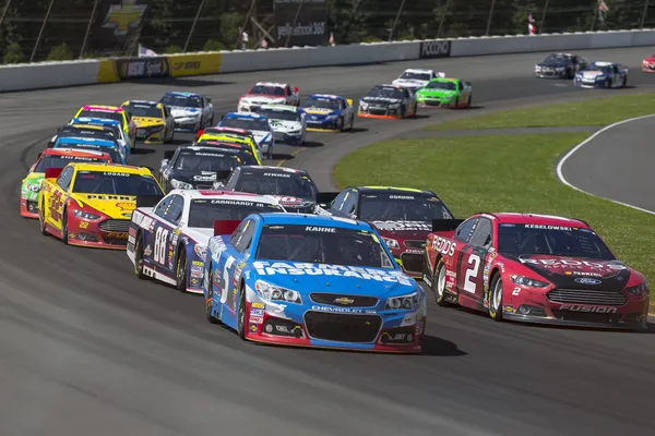 NASCAR 2013: Sprint Cup Series Gobowling.com 400 Augusti 04 — Stockfoto