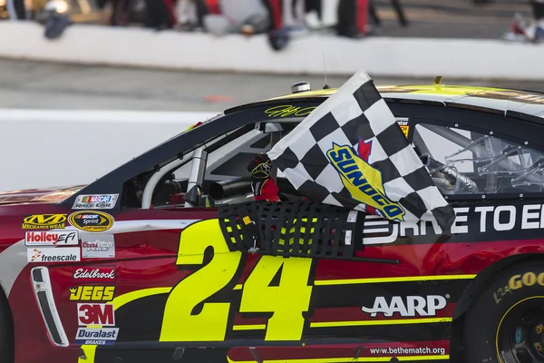 NASCAR 2013: sprint cup series goody fejfájás megkönnyebbülés shot 500 — Stock Fotó