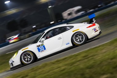 IMSA: 04 jan 24 rolex önce roar