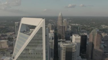 Charlotte, ABD 'nin Kuzey Carolina eyaletindeki en kalabalık şehirdir. Piedmont 'ta yer alan şehir, ABD' nin en kalabalık 16. şehridir..