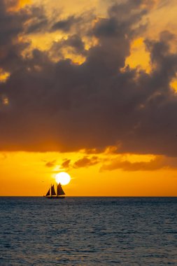 Florida Key West 'te güneş Atlantik Okyanusu' ndan batıyor.