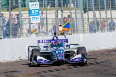 Tokyo, Japonya 'dan TAKUMA SATO (51) St. Petersburg, Florida, ABD' deki St. Petersburg Sokakları 'nda düzenlenen Firestone Grand Prix için pratik yapmaktadır..