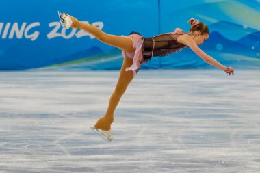 Alexandra FEIGIN (BUL) Pekin, Hebei, Çin 'de düzenlenen 2022 Kış Olimpiyatları sırasında Capital Indoor Stadyumu' nda düzenlenen Bayanlar Artistik Patinaj Kısa Paten Programı yarışmasında performans sergilemiştir..